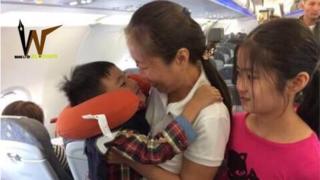 After over two years in prison in Vietnam, well-known blogger Nguyen Ngoc Nhu Quynh, also known as Me Nam or Mother Mushroom, was suddenly released from prison on October 17 and sent immediately into exile in the United States. She was accompanied by her mother and two young children.